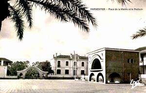 Parmentier - La Place de la Mairie et le Podium